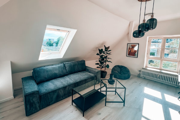 Boxspringbetten und Schlafcouch zum Übernachten im Apartment in Lörrach