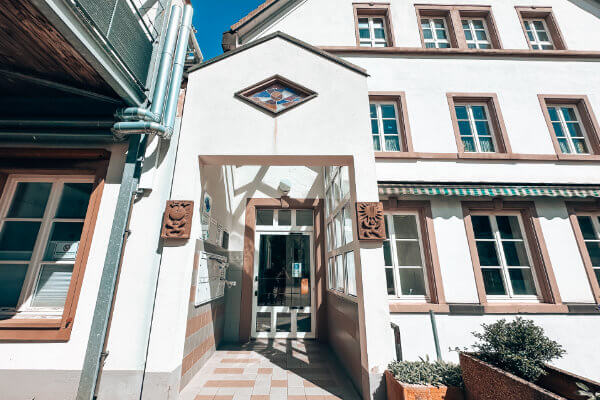 Hauseingang Apartment The Voyage in Lörrach