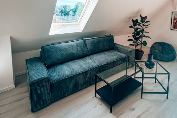 Schlafcouch im Wohnbereich für zwei Personen - BONNYSTAY Lörrach