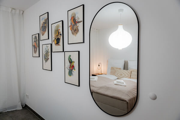 Stilvoll und geschmackvoll - Schlafraum im Apartment Herzogenaurach - BONNYSTAY